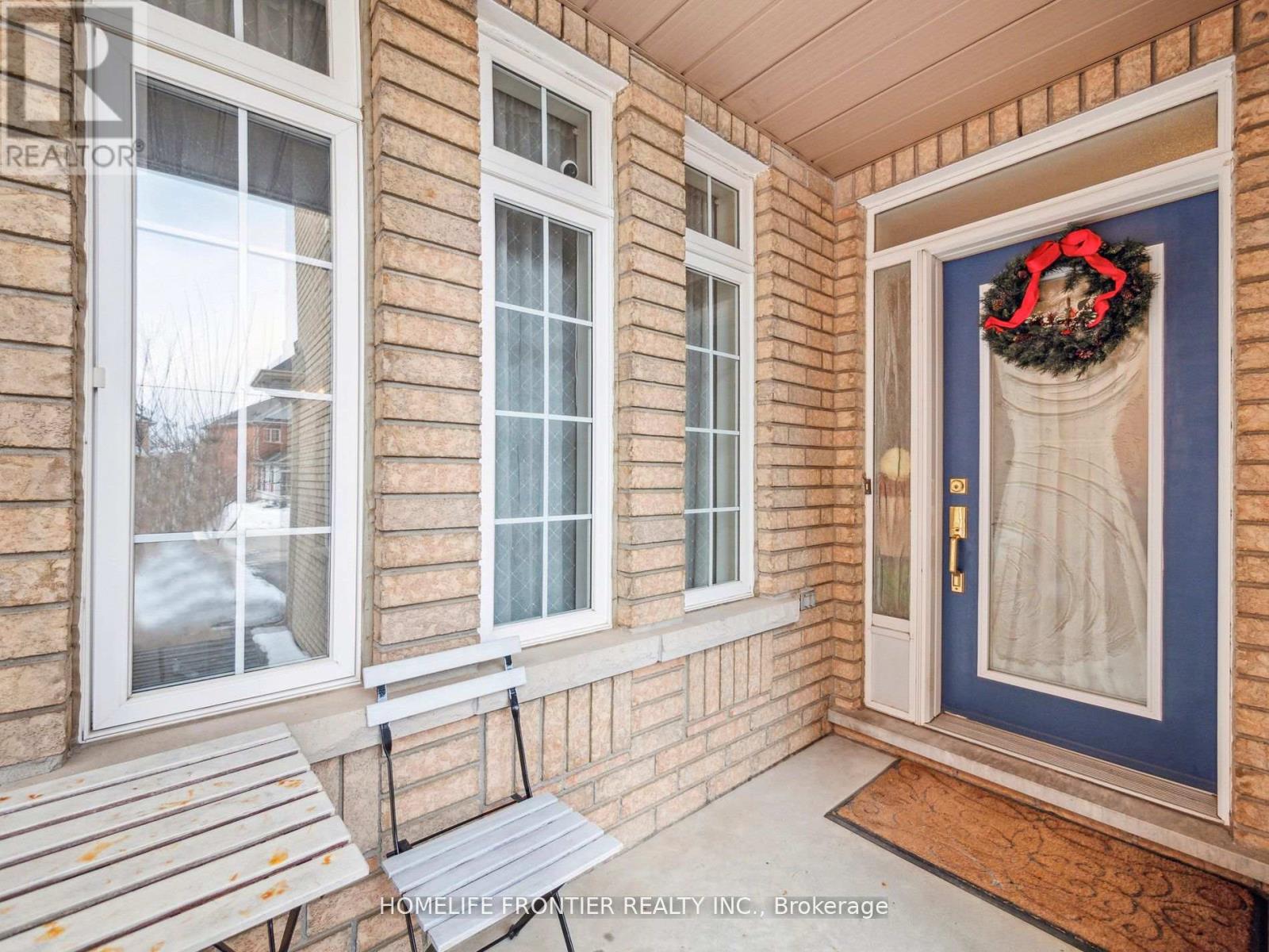 190 Forestwood Street, Richmond Hill, Ontario  L4S 1Y1 - Photo 3 - N12181215