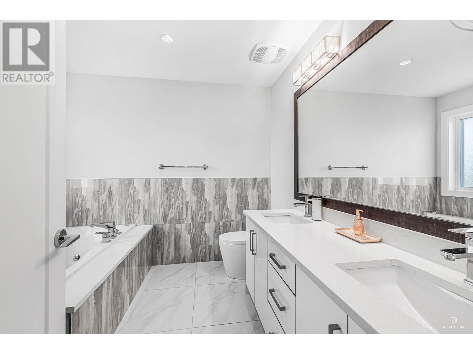 1762 Langan Avenue, Port Coquitlam, British Columbia  V3C 1K7 - Photo 18 - R3007854