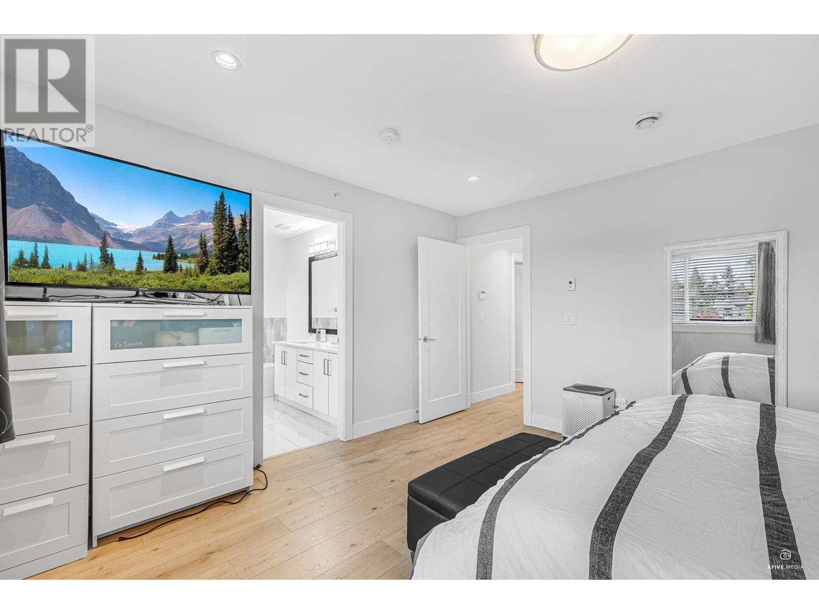 1762 Langan Avenue, Port Coquitlam, British Columbia  V3C 1K7 - Photo 16 - R3007854