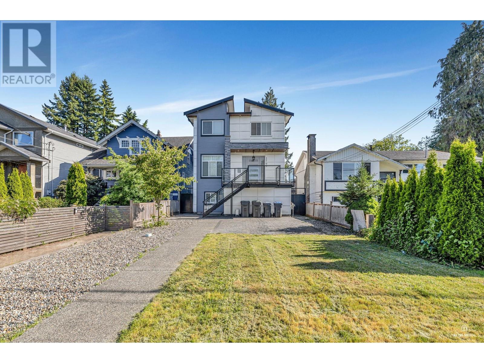 1762 LANGAN AVENUE, Port Coquitlam, British Columbia