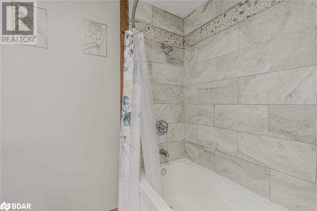 1105 St Vincent Street, Midhurst, Ontario  L9X 0M6 - Photo 15 - 40733836