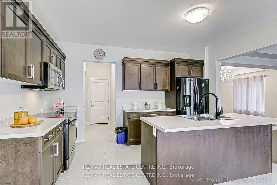 9 Overholt Drive, Thorold, Ontario  L2V 0G4 - Photo 10 - X12181185