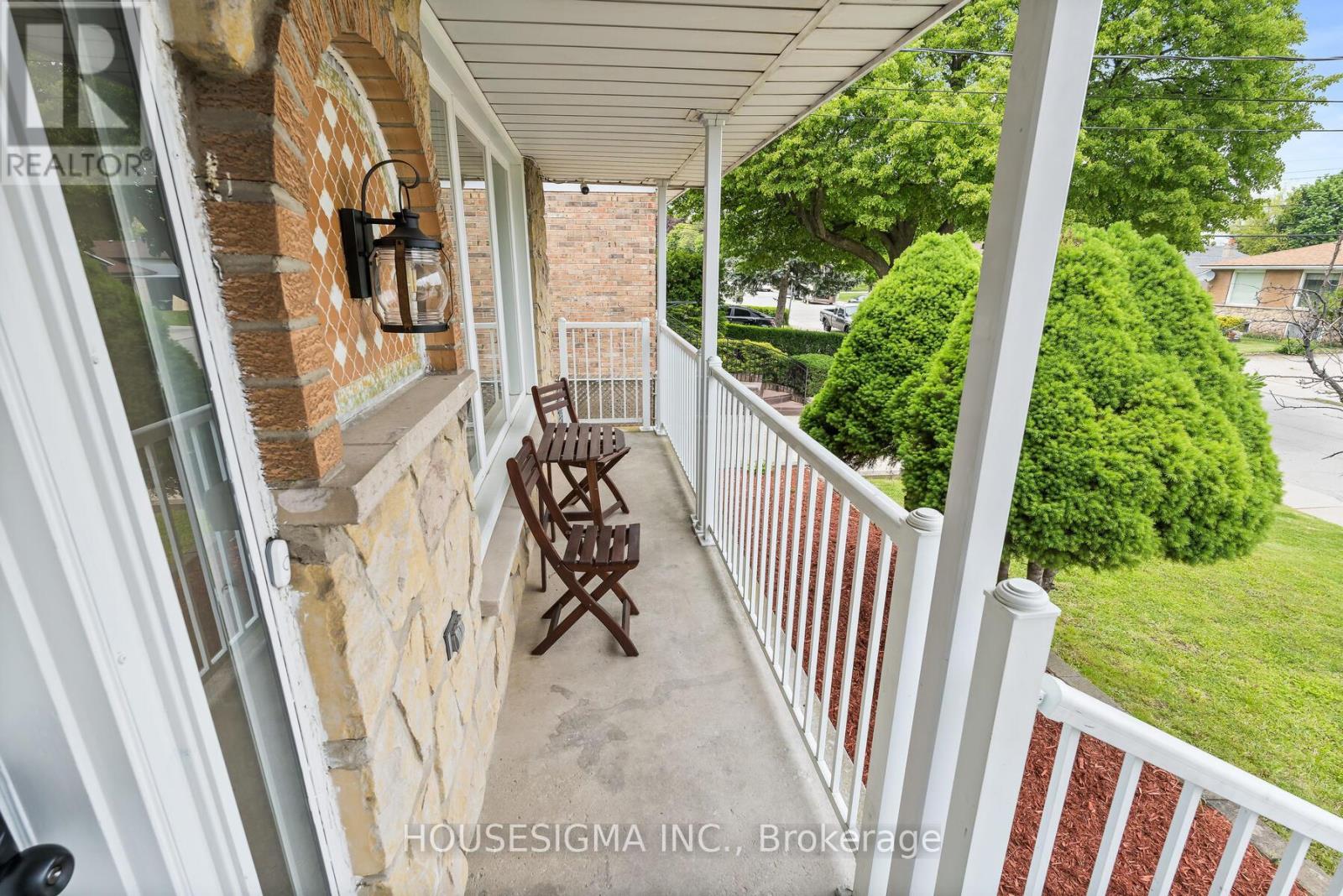 29 Juanita Drive, Hamilton, Ontario  L9C 2G4 - Photo 42 - X12181334