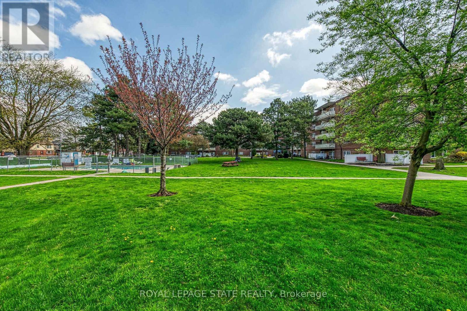 220 - 198 Scott Street, St. Catharines, Ontario  L2N 5T3 - Photo 3 - X12181337