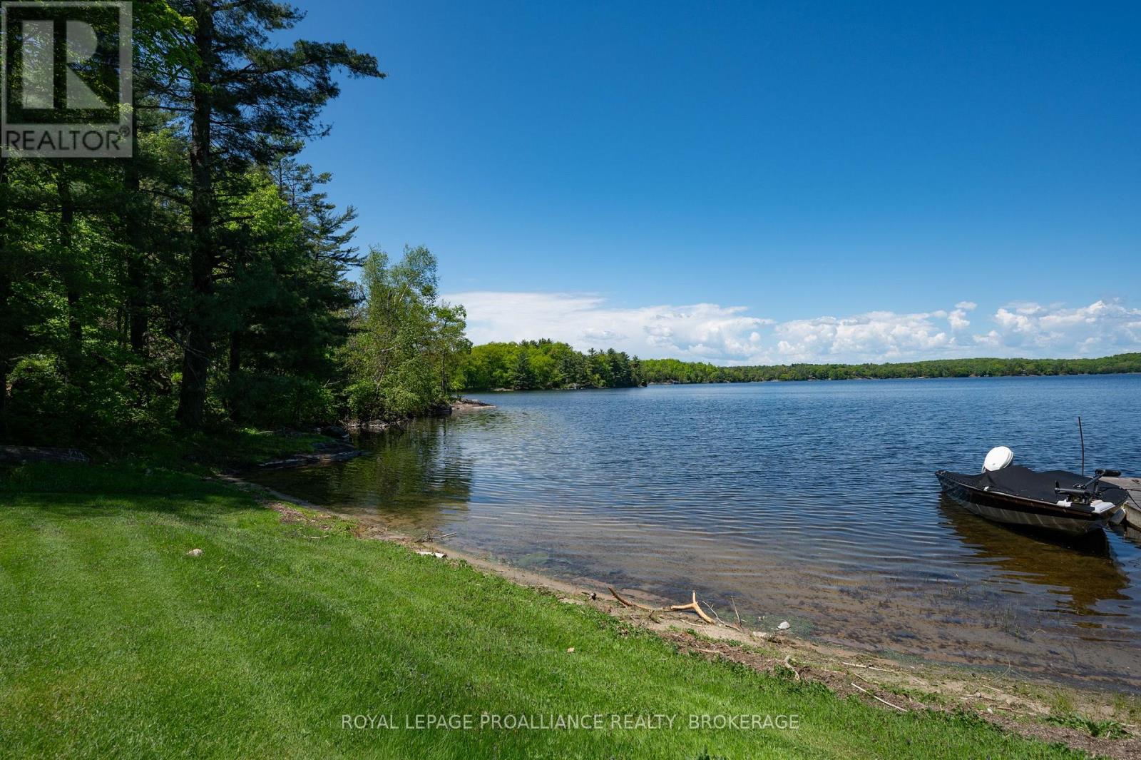 1122 Gananoque Lake Road, Front Of Leeds & Seeleys Bay, Ontario  K7G 2V4 - Photo 4 - X12181457