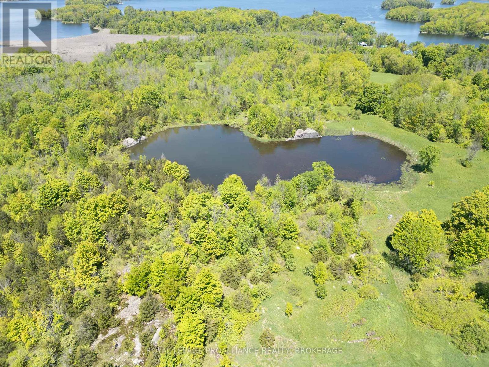 1122 Gananoque Lake Road, Front Of Leeds & Seeleys Bay, Ontario  K7G 2V4 - Photo 15 - X12181457
