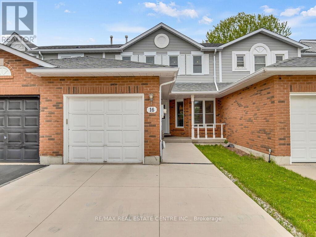 16 Fairgreen Close, Cambridge, Ontario  N1T 1T6 - Photo 3 - X12181176