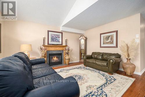 176 Macara Crescent, Ottawa, Ontario  K2K 0C9 - Photo 11 - X12151605