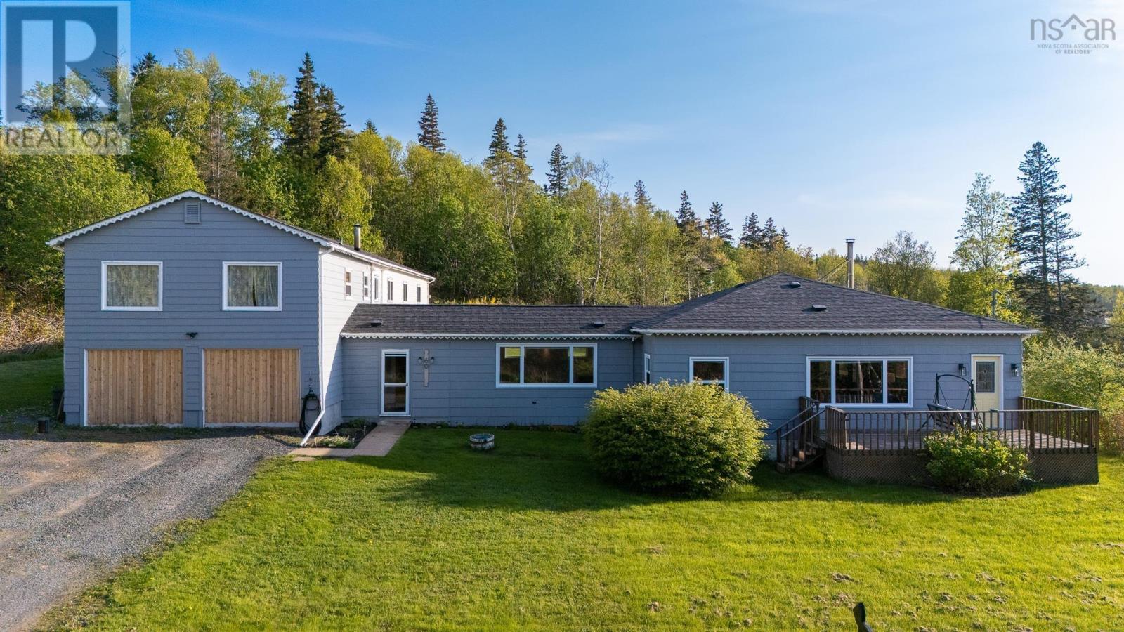 60 Cove Road, Halls Harbour, Nova Scotia
