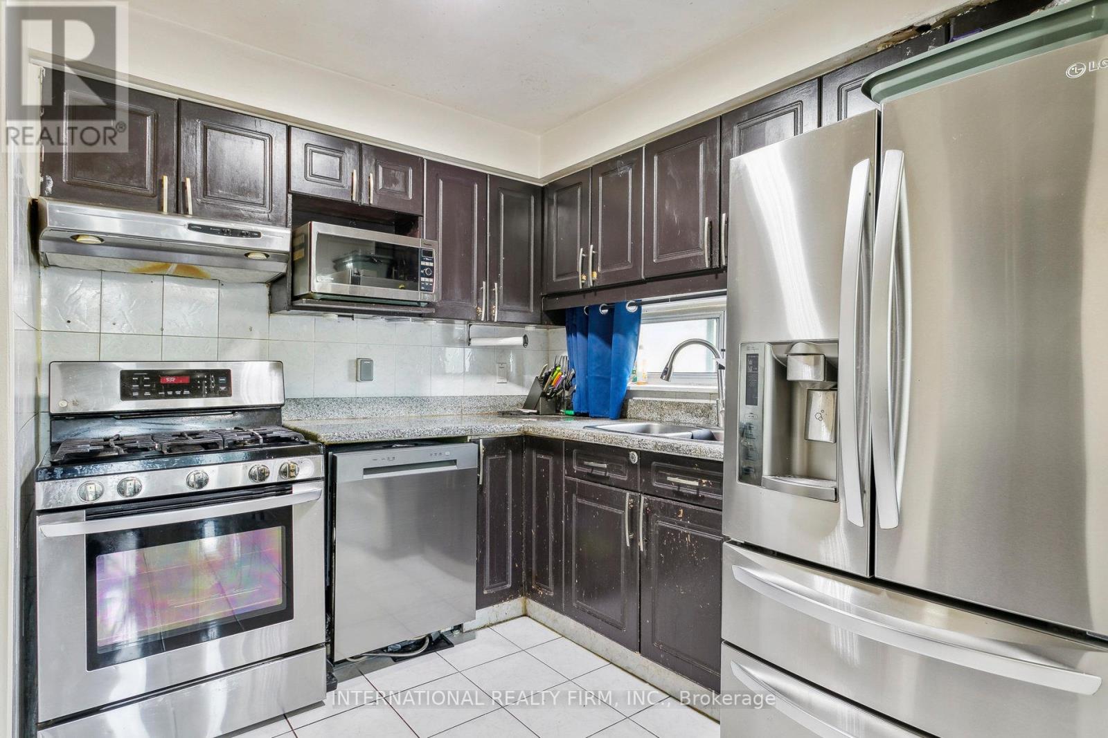 106 - 250 John Garland Boulevard, Toronto, Ontario  M9V 1N8 - Photo 16 - W12180514