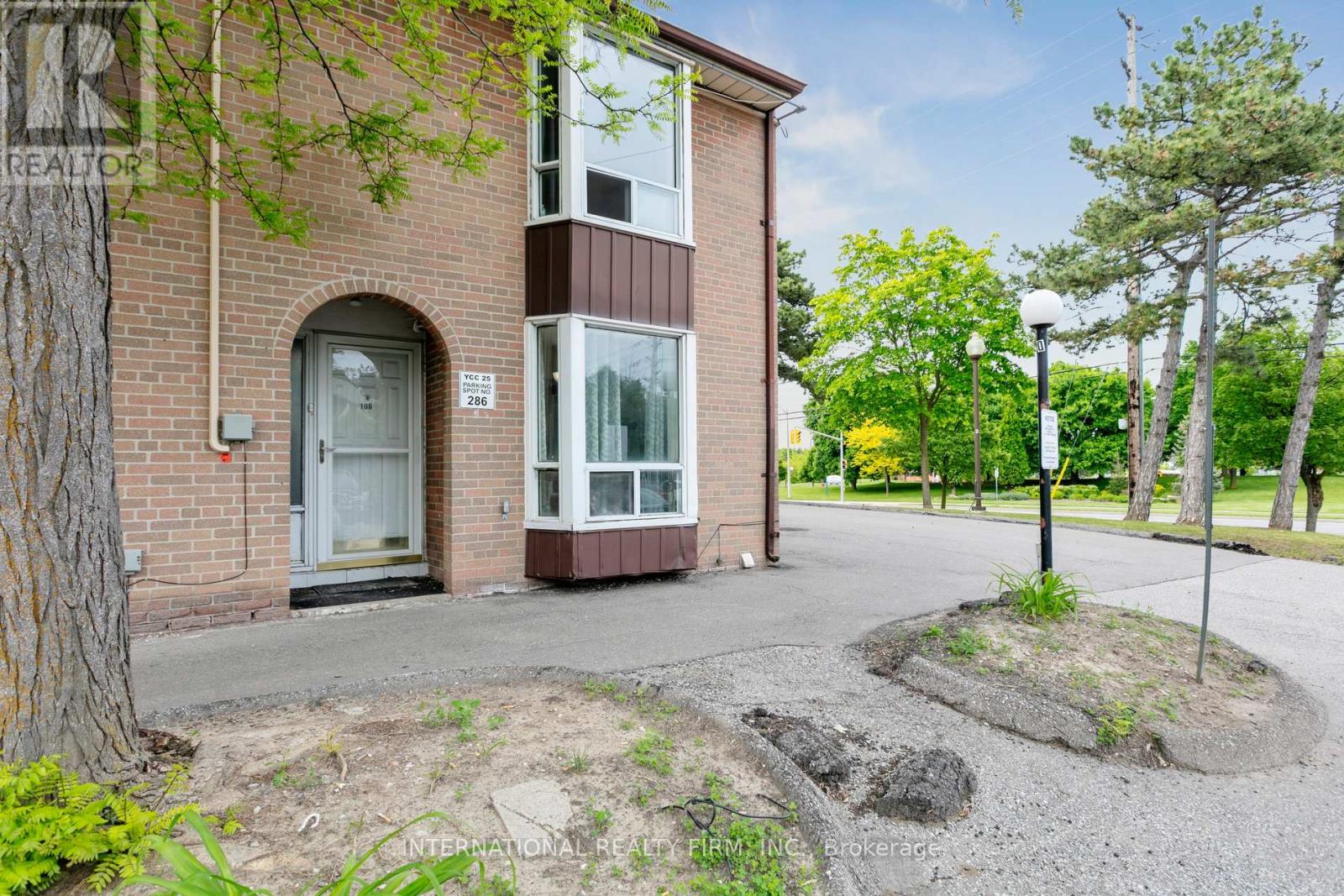 106 - 250 John Garland Boulevard, Toronto, Ontario  M9V 1N8 - Photo 3 - W12180514