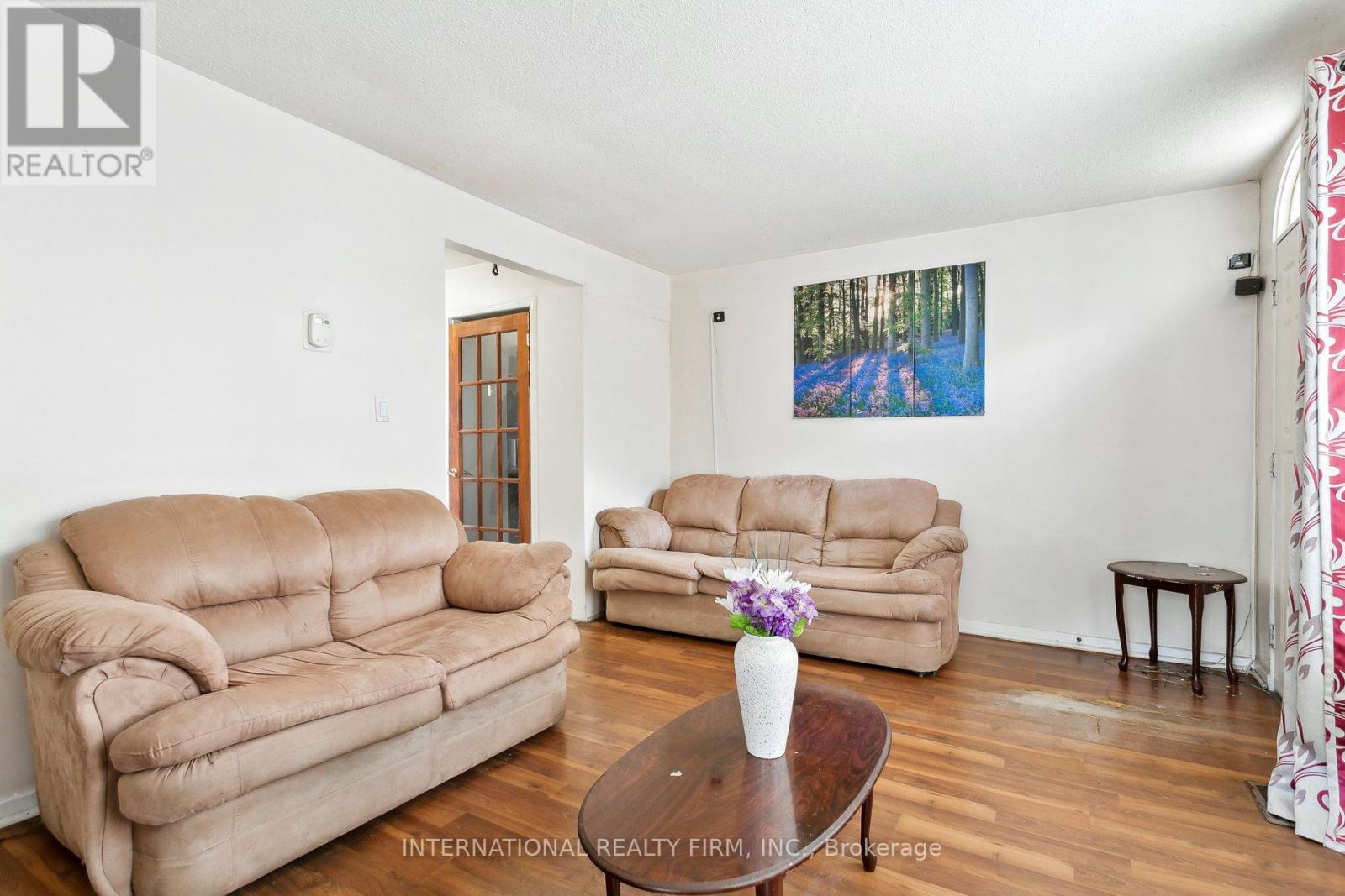 106 - 250 John Garland Boulevard, Toronto, Ontario  M9V 1N8 - Photo 10 - W12180514