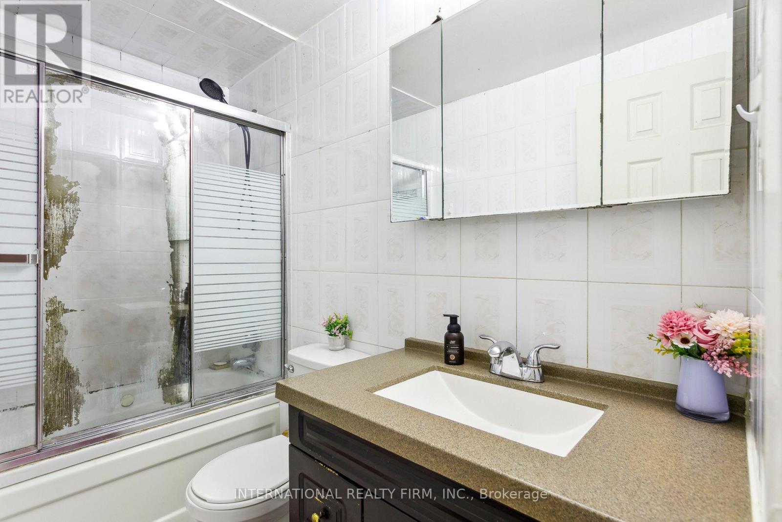 106 - 250 John Garland Boulevard, Toronto, Ontario  M9V 1N8 - Photo 32 - W12180514