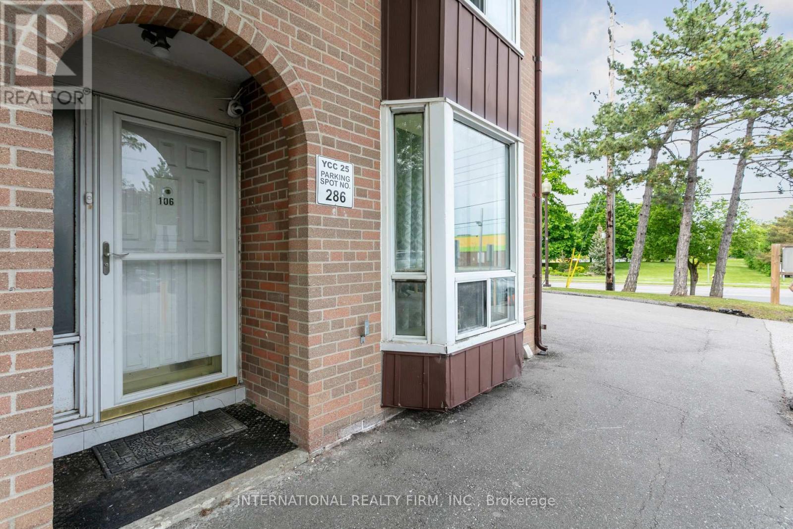 106 - 250 John Garland Boulevard, Toronto, Ontario  M9V 1N8 - Photo 4 - W12180514