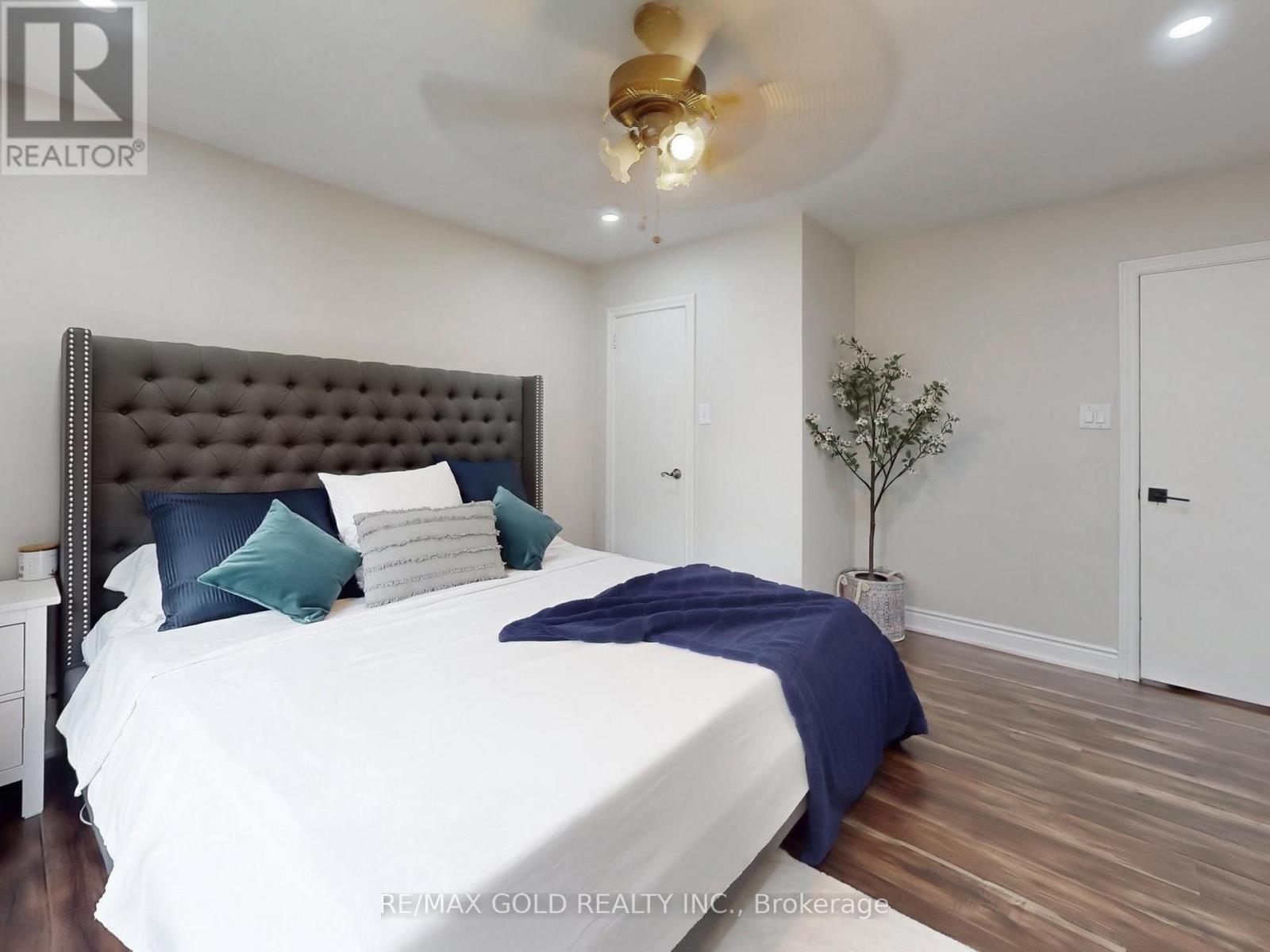 61 Centre Street N, Brampton, Ontario  L6V 1T1 - Photo 23 - W12180792