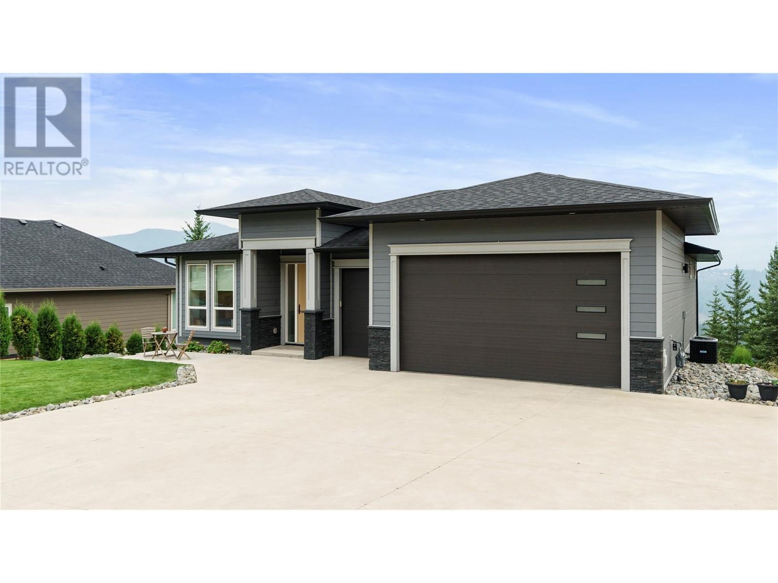 2510 Highlands Drive, Blind Bay, BC V0E1H2