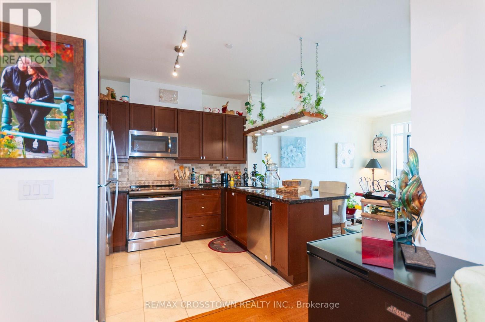 401 - 90 Orchard Point Road, Orillia, Ontario  L3V 1C3 - Photo 11 - S12094264
