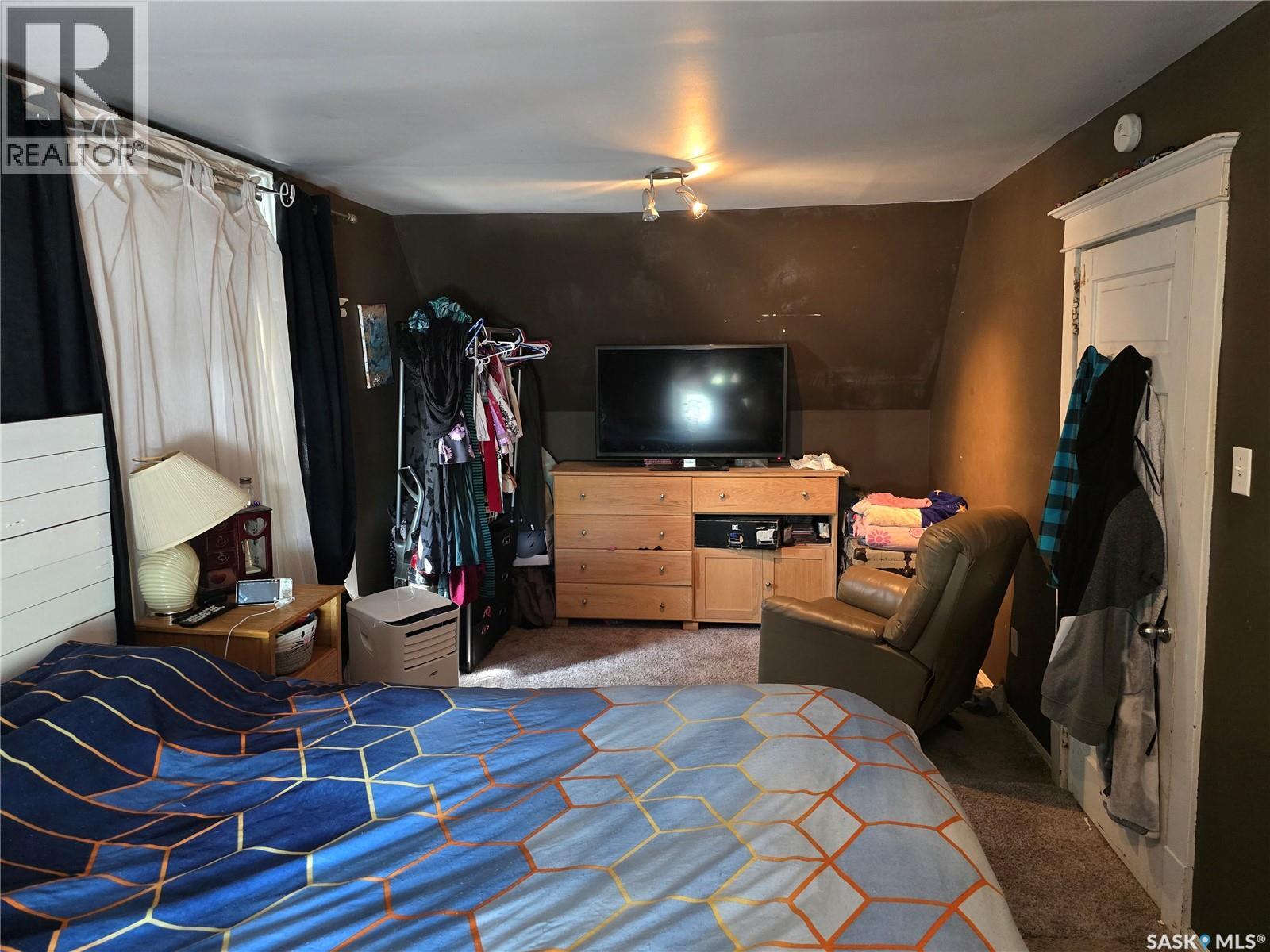 118 9th Street, Weyburn, Saskatchewan  S4H 1E7 - Photo 13 - SK007524