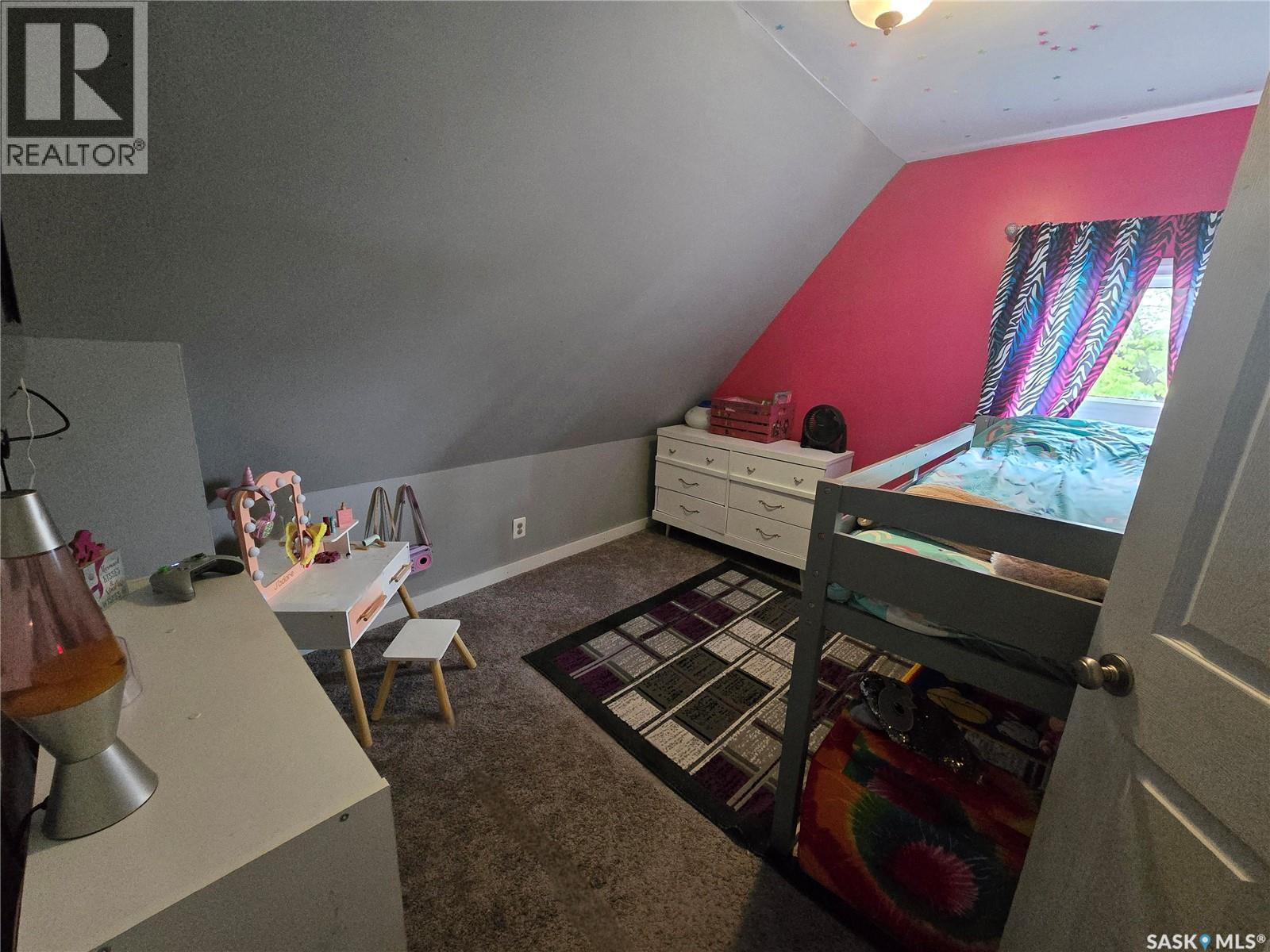 118 9th Street, Weyburn, Saskatchewan  S4H 1E7 - Photo 18 - SK007524