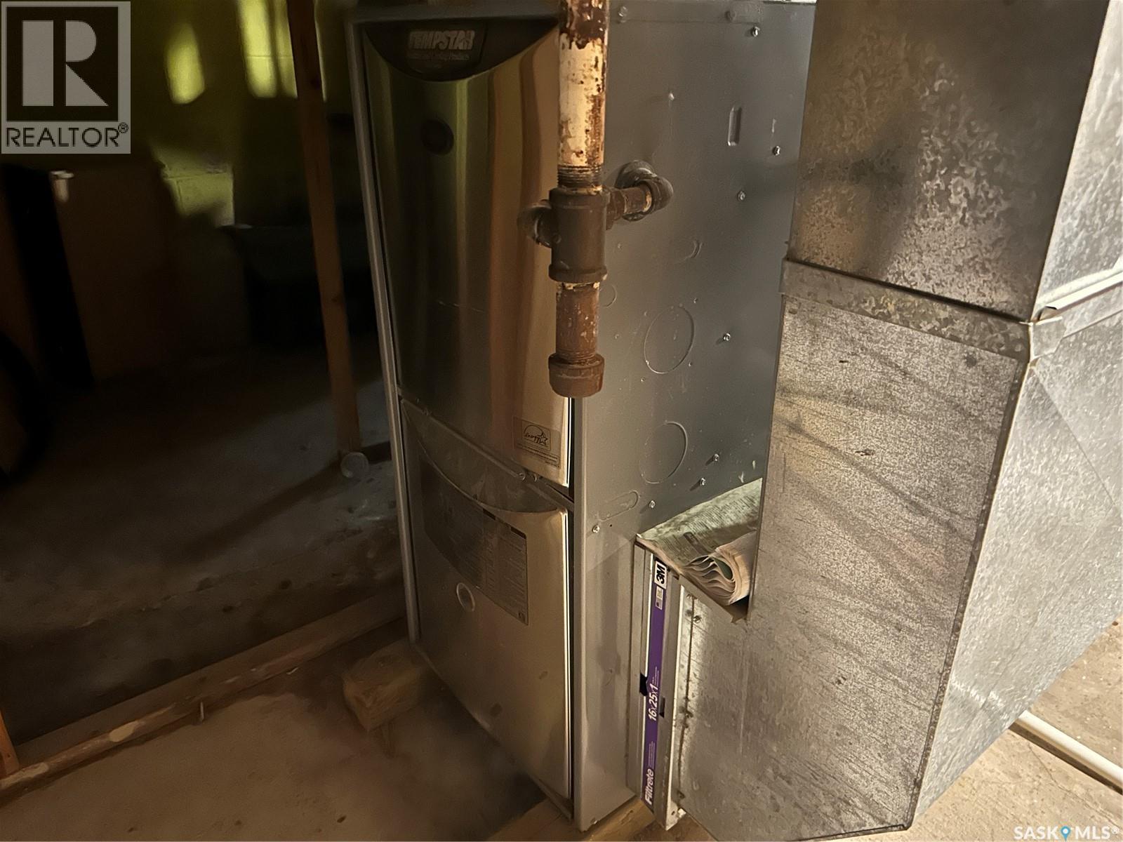 118 9th Street, Weyburn, Saskatchewan  S4H 1E7 - Photo 24 - SK007524