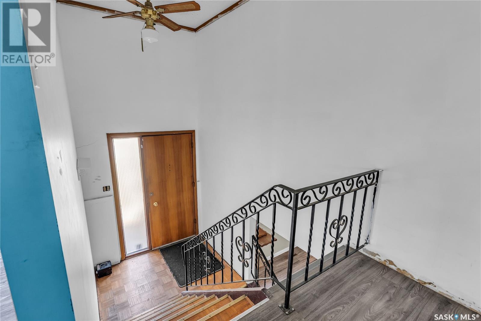 Property at 35 Richmond CRESCENT image 3