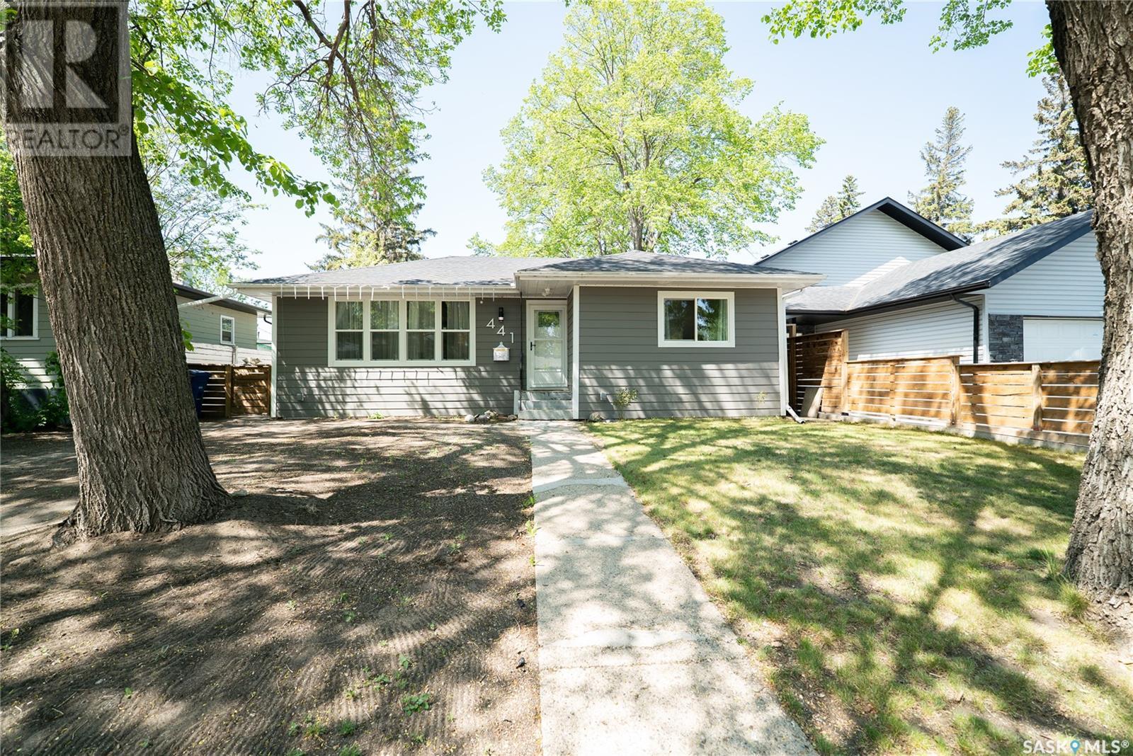 441 Q Avenue N, Saskatoon, Saskatchewan  S7L 2X9 - Photo 2 - SK007211