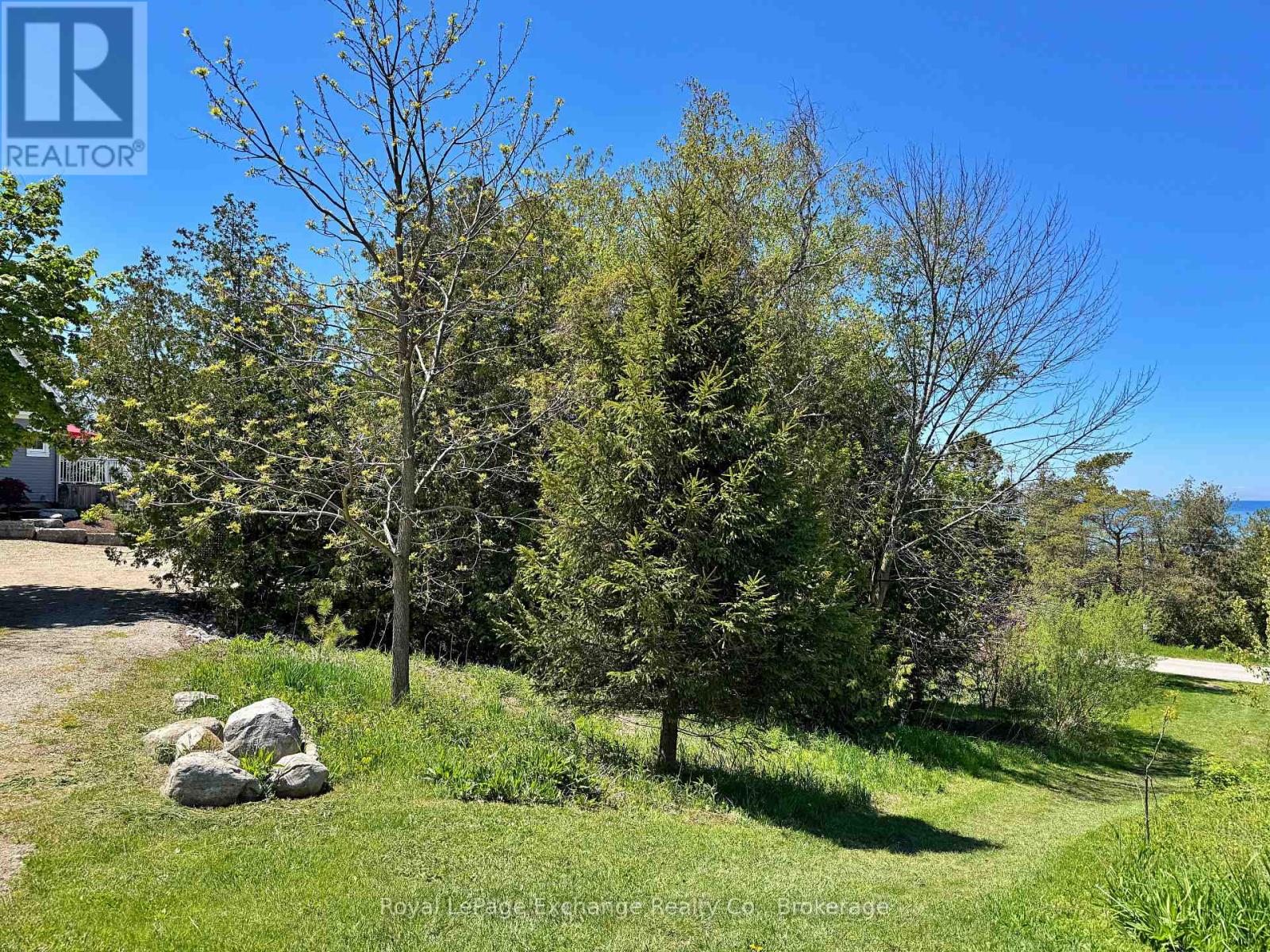 909 Patt's Place, Huron-Kinloss, Ontario  N2Z 2X3 - Photo 44 - X12179623