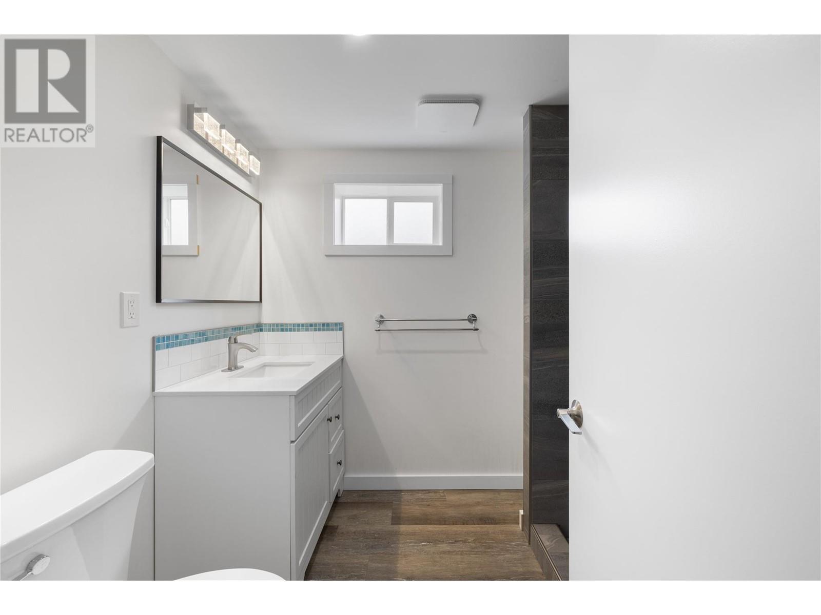 1821 Cedar Street, Creston, British Columbia  V0B 1G0 - Photo 12 - 10348491