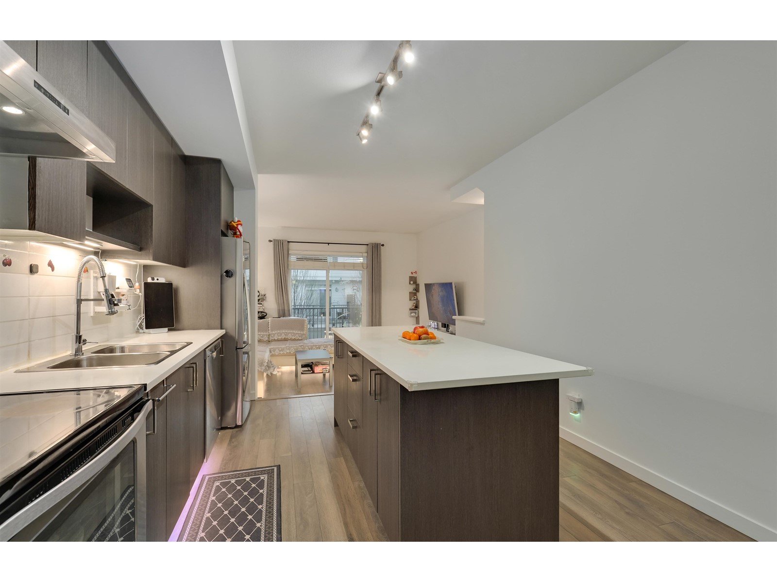 113 15230 Guildford Drive, Surrey, British Columbia  V3R 0C8 - Photo 9 - R3008723