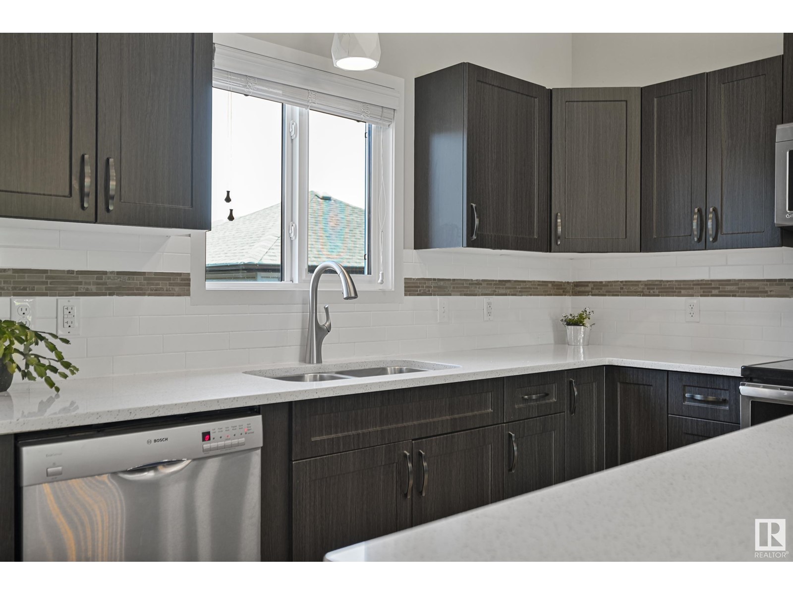 7218 Armour Cr Sw, Edmonton, Alberta  T6W 2N9 - Photo 11 - E4439001