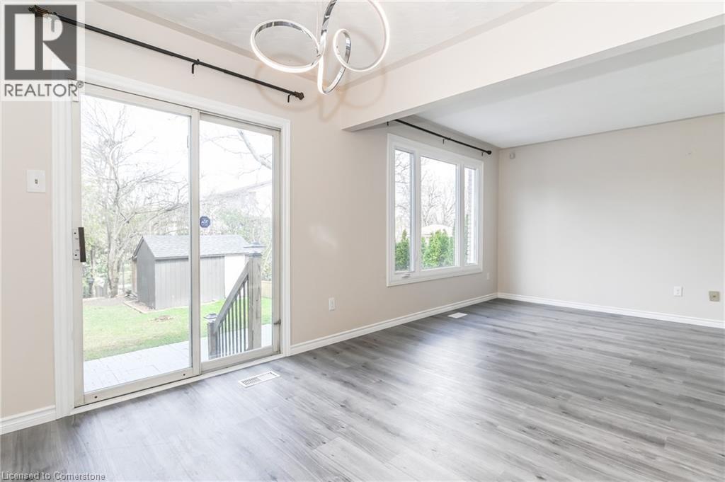 Property at 28 WINDALE Crescent image 4