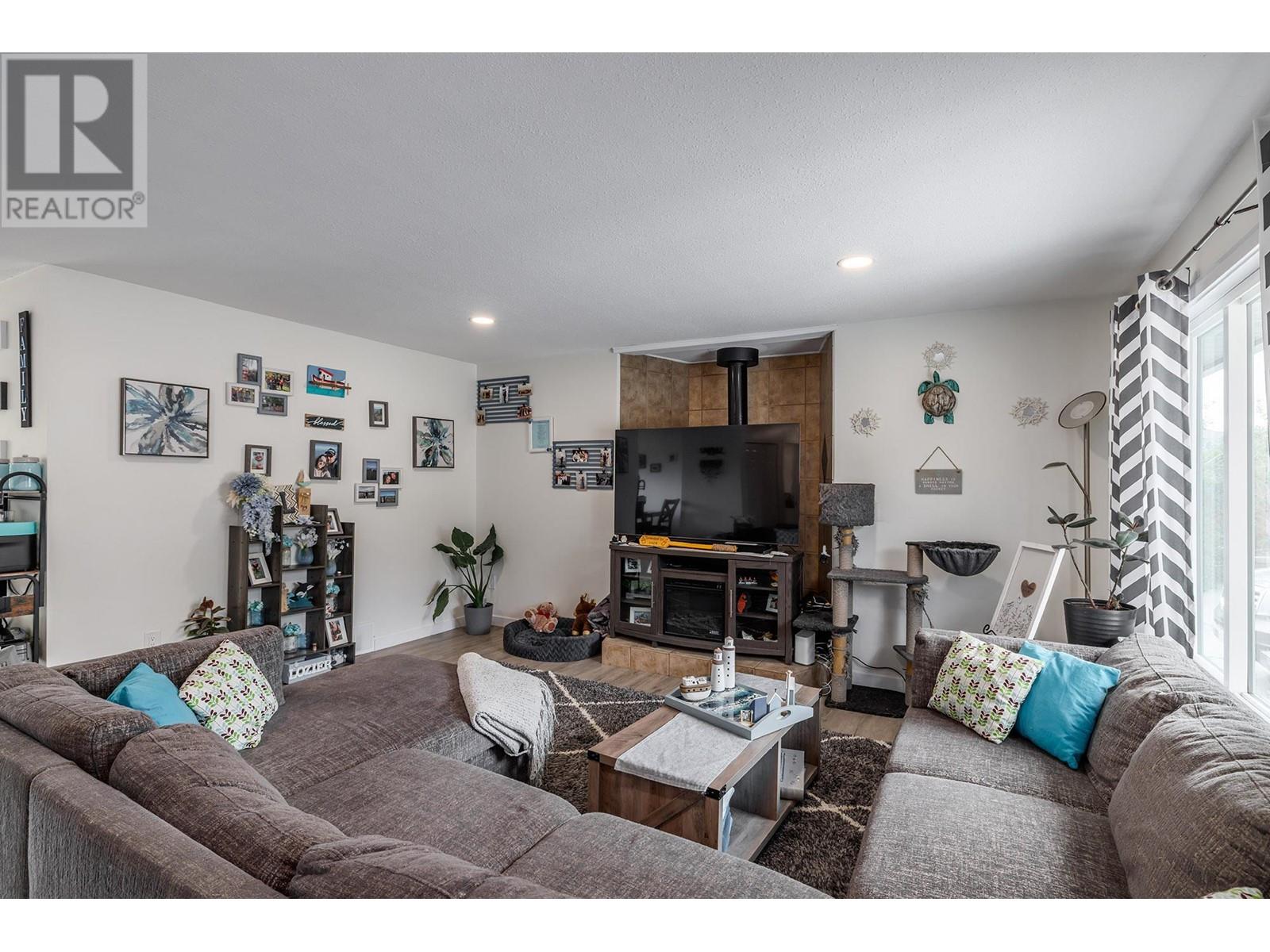 Property at 3728 - 3724 Glenway Road image 3