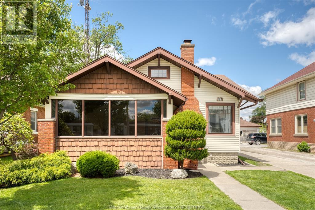 MLS# 25013480: 117 Erie STREET South, Leamington, Canada