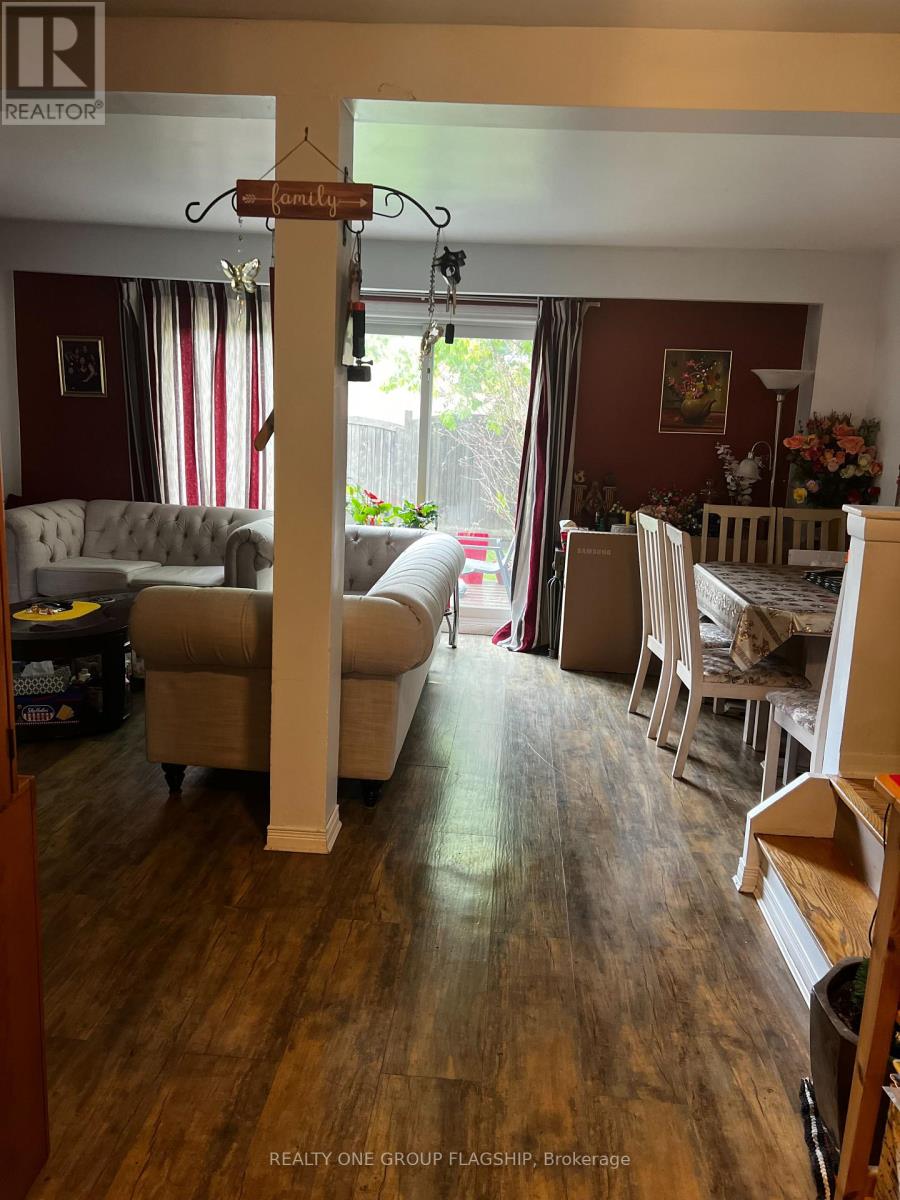 7 - 925 Bayly Street, Pickering, Ontario  L1W 1L4 - Photo 5 - E12173670
