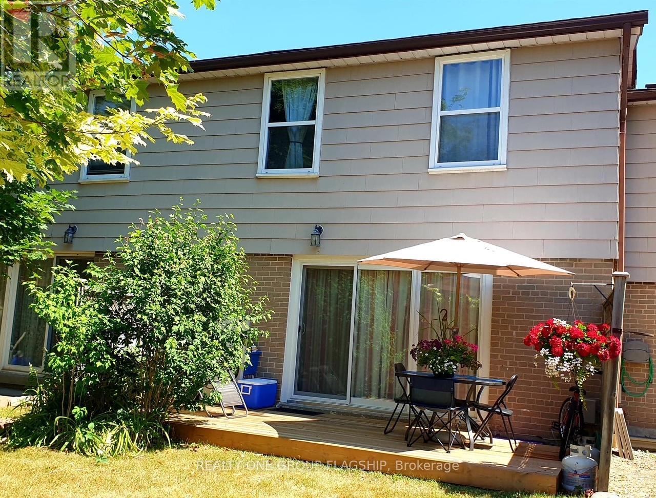 7 - 925 Bayly Street, Pickering, Ontario  L1W 1L4 - Photo 6 - E12173670