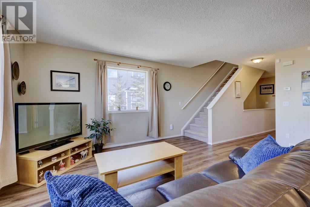Property at 227 Taracove Place NE image 5