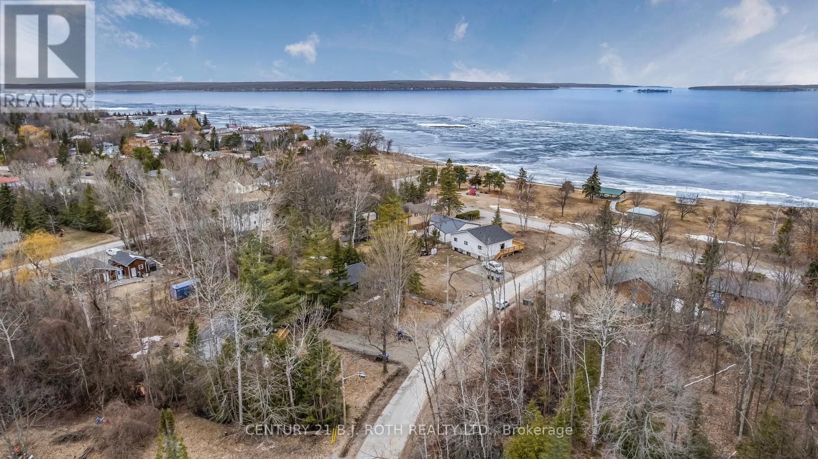 185 Silver Birch Crescent, Tay, Ontario  L0K 1R0 - Photo 35 - S12086989