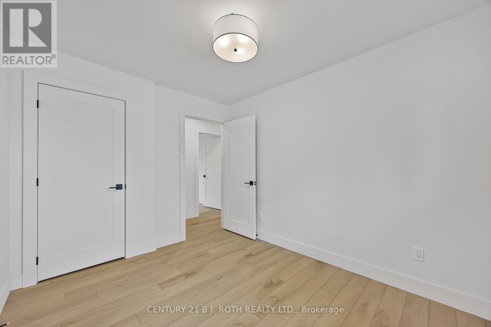 185 Silver Birch Crescent, Tay, Ontario  L0K 1R0 - Photo 20 - S12086989