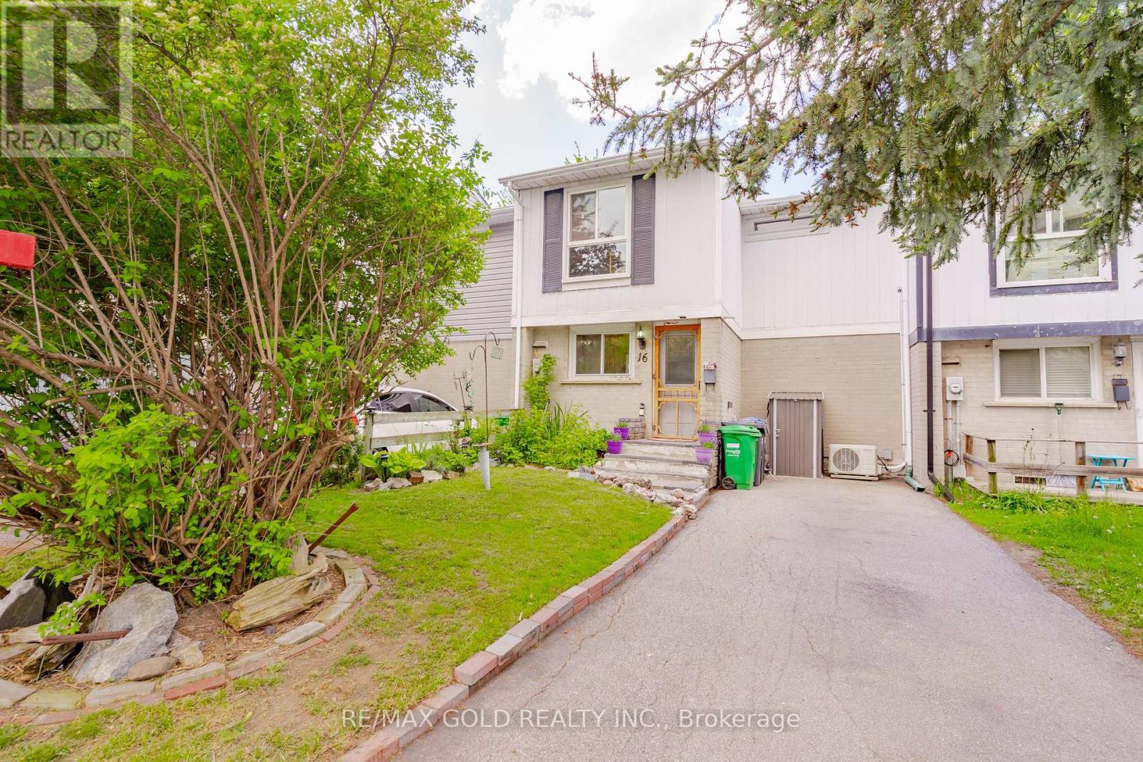 Property at 16 GATSBY SQUARE image 3