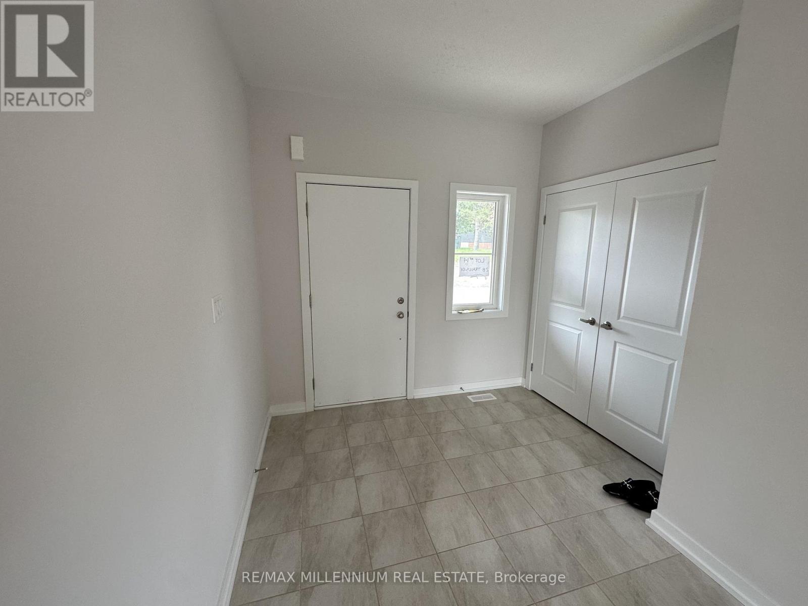 28 Trailside Drive, Haldimand, Ontario  N0A 1S0 - Photo 2 - X12174700