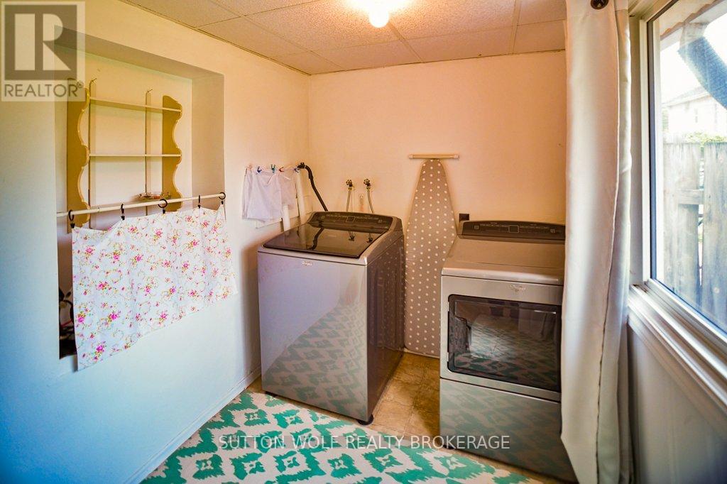 102 Front Street W, Strathroy-Caradoc (Nw), Ontario  N7G 1X8 - Photo 14 - X12181484