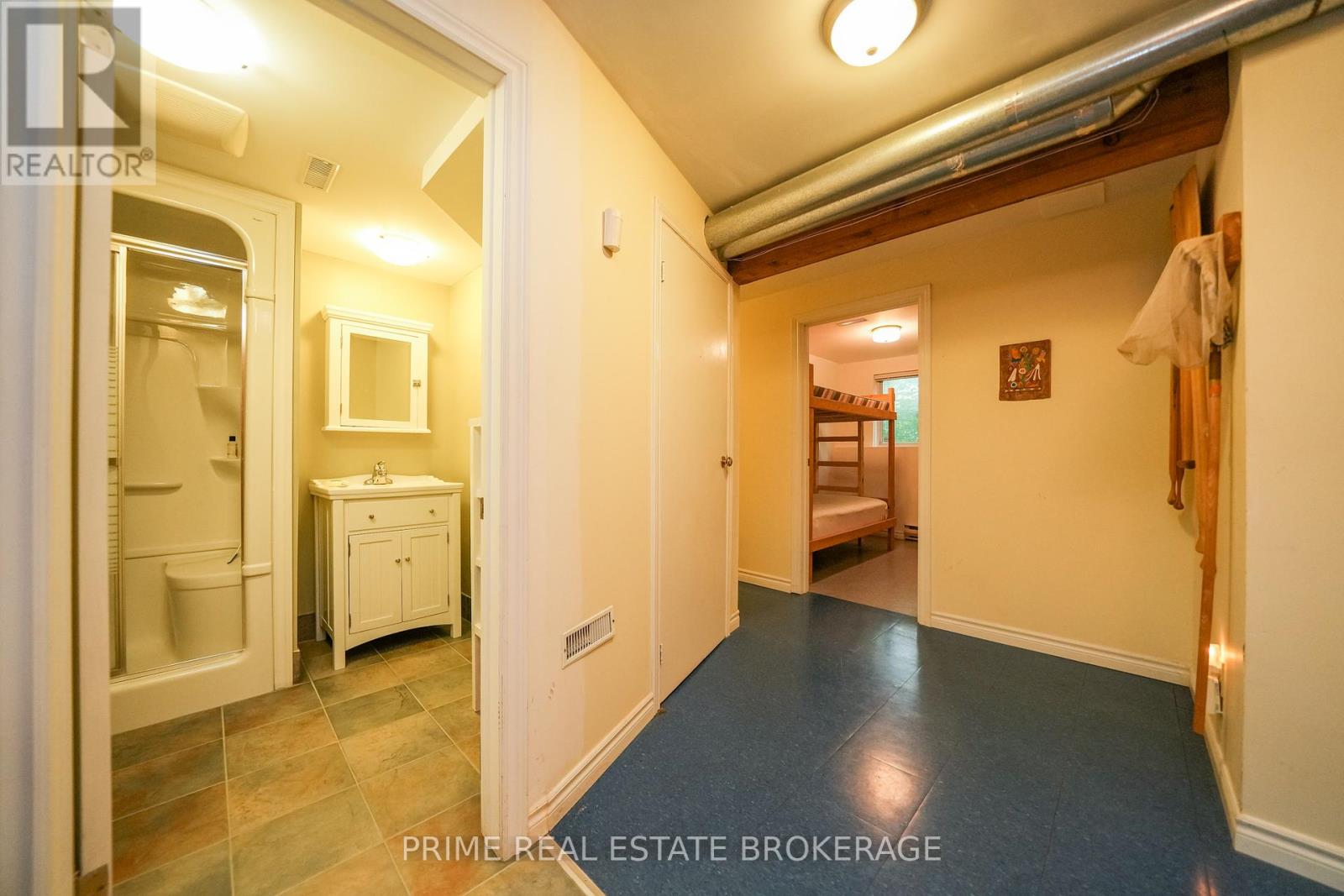 9919 Pinery Lane, Lambton Shores (Grand Bend), Ontario  N0M 1T0 - Photo 28 - X12181577