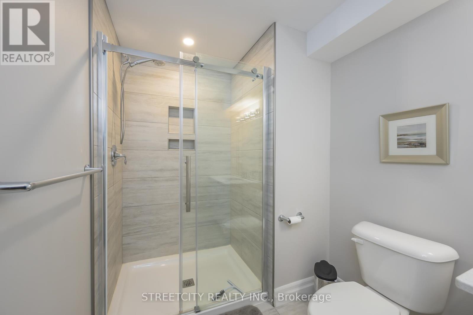 35 - 1061 Eagletrace Drive, London North, Ontario  N6G 0T3 - Photo 42 - X12181627