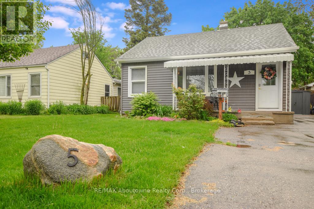 Property at 5 VIMY STREET image 1