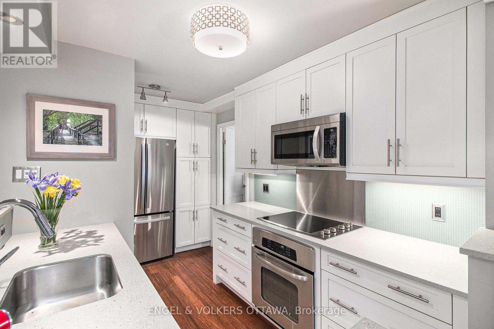 1106 - 71 Somerset Street W, Ottawa, Ontario  K2P 2G2 - Photo 9 - X12181508