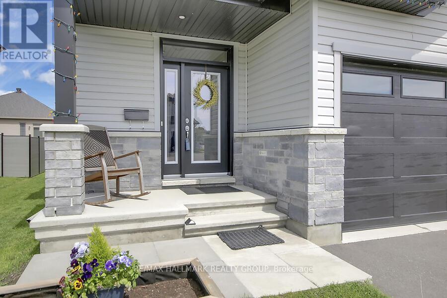 768 Namur Street, Russell, Ontario  K0A 1W0 - Photo 3 - X12181563