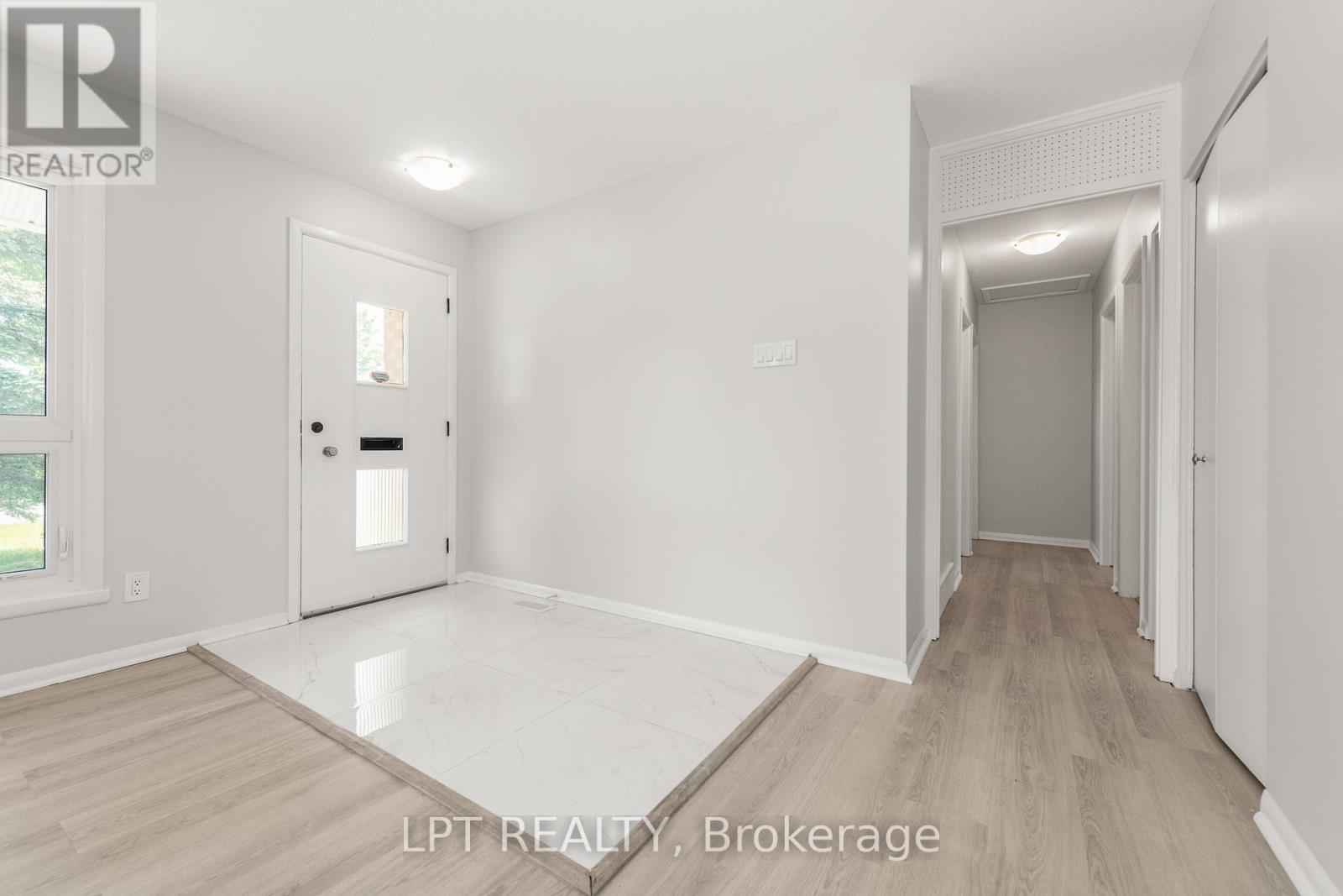 5 Attwood Crescent, Ottawa, Ontario  K2E 5B1 - Photo 4 - X12181600