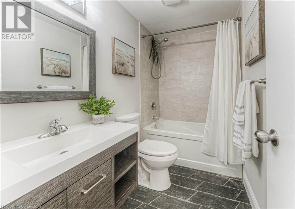 425 Keats Way Unit# 4, Waterloo, Ontario  N2L 5S7 - Photo 28 - 40734078