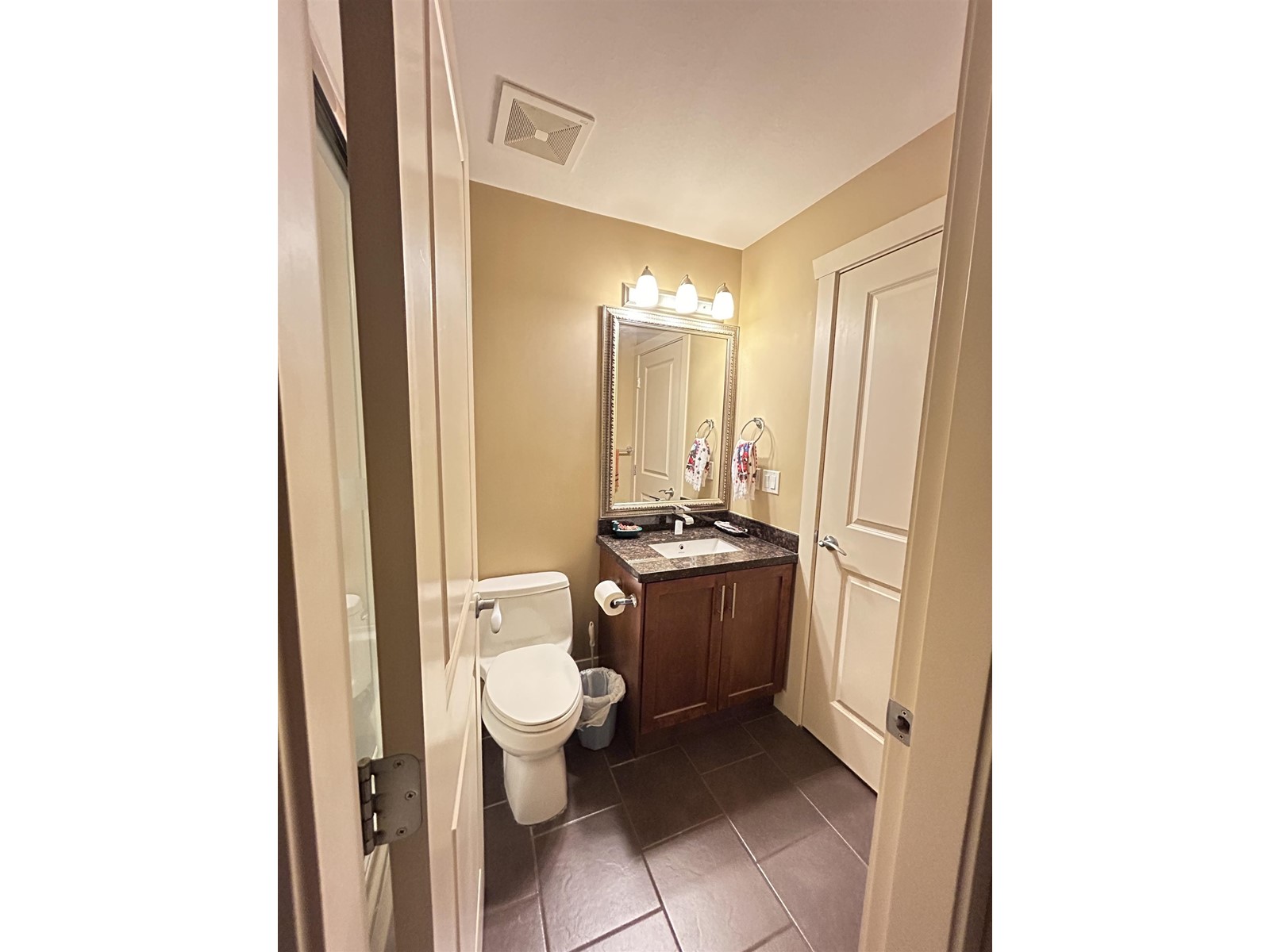 301 8168 120a Street, Surrey, British Columbia  V3W 3P3 - Photo 6 - R3008737