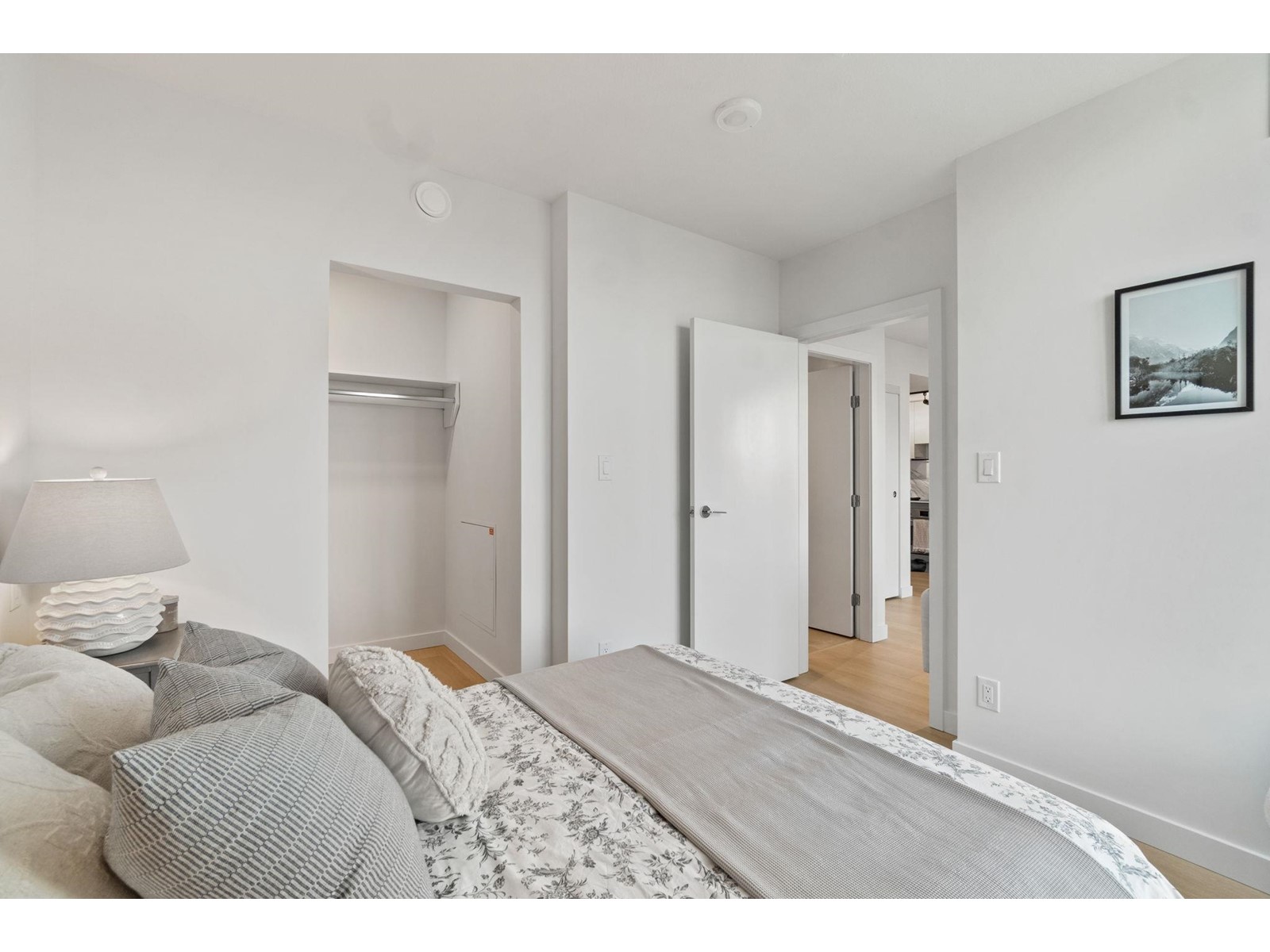 4004 13725 George Junction, Surrey, British Columbia  V3T 0V7 - Photo 11 - R3008736